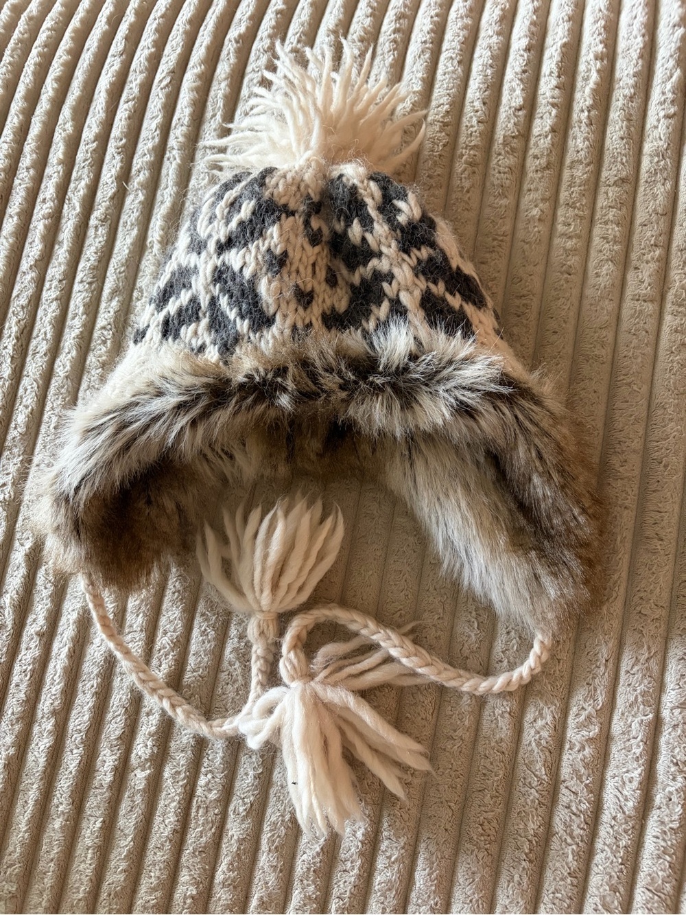 American Eagle Outfitters Cream and Black Faux Fur Pom Earflap Hat